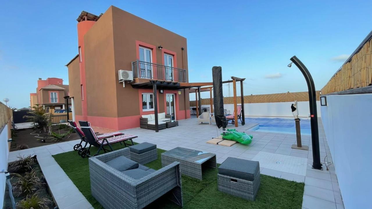 Villa Marie Agradable Y Tranquila Maison Con Piscina 科拉雷侯 外观 照片